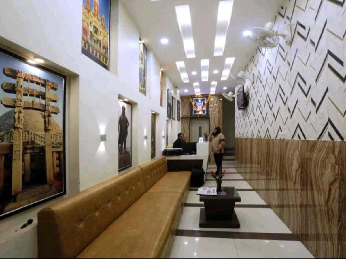 Oyo Shree Balaji Tower Hotell Bhopal Exteriör bild