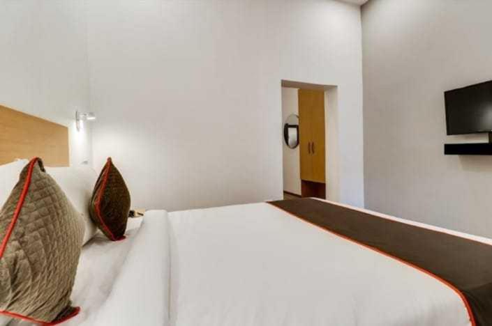 Oyo Shree Balaji Tower Hotell Bhopal Exteriör bild