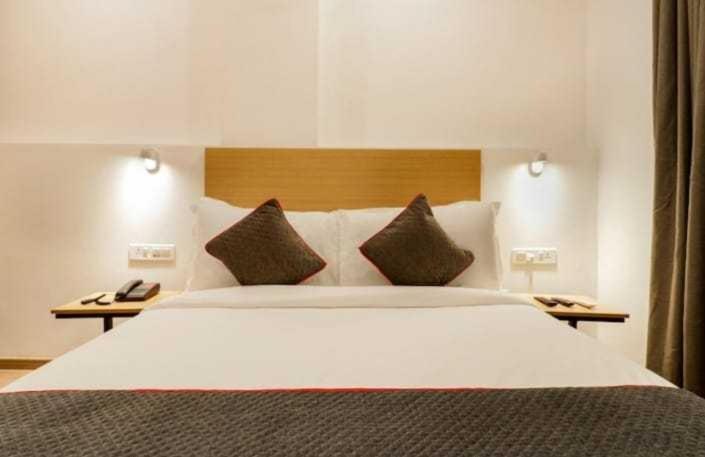 Oyo Shree Balaji Tower Hotell Bhopal Exteriör bild